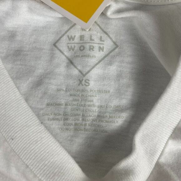 Latino Heritage Month Women's X-Small White Familia Heart Short Sleeve T-Shirt - Picture 3 of 8